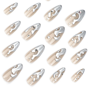 <span class=keywords><strong>Uñas</strong></span> Postizas de Almendra, 24 Piezas, Pegamento Plateado 3D, Punta Francesa, <span class=keywords><strong>Uñas</strong></span> Postizas con Decoración de Diamantes de Imitación, <span class=keywords><strong>Uñas</strong></span> Postizas Medianas y <span class=keywords><strong>Cortas</strong></span>, Venta al por Mayor de Lujo - Product Image 3