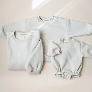 OEM Ensembles de vêtements assortis pour maman et fils avec logo personnalisé Ensembles de vêtements pour maman et moi 100% coton Ensemble de vêtements pour filles teints en tissu uni pour adultes