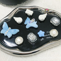 Accessoires de chaussures en gros : Breloques DIY pour sabots, boucles amovibles pour chaussures de jardin, motifs Pégase de dessin animé, perle, papillon, pour pantoufles