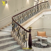 Balustrades d'escalier en laiton décoratives de haute qualité pour villa moderne avec rampe d'escalier décorative