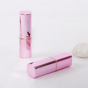 Rouge à lèvres mignon en tube carré, fini mat velouté, fini mat embellissant, rose éclaircissant, anti-adhésif - Product Image 5