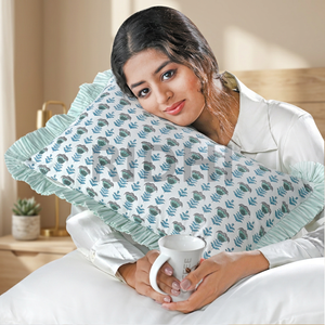Juego de Fundas de Almohada Lumbar Ridhi 12x20 en Azul Aqua con Volantes, Estampado Floral a Mano, Algodón, Personalizable, Lavable a Máquina, Cierre con Cremallera - Product Image 2
