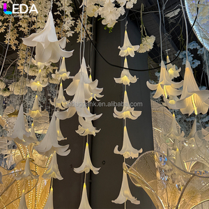 ไฟประดับเพดานงานปาร์ตี้ LEDA รูปทรงดอกลิลลี่สีขาว ไฟ LED PP 6 กลีบ สำหรับงานแต่งงาน - Product Image 3