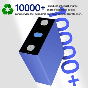 Grade a MB30 10000cycle Lifepo4 Lithium EVE MB31 3.2V 310Ah Cellules prismatiques LFP pour batterie d'énergie solaire hors réseau 12V 24V 48V - Product Image 2