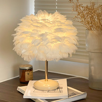 Lampe de chevet moderne à LED de luxe pour hôtel, lampe de table avec plumes, nouveau design, lampe de chevet à plumes pour chambre à coucher