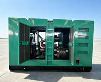 Générateur diesel silencieux de 700 kW à faible entretien avec démarrage à distance automatique et faible consommation de carburant