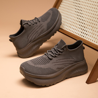 Chaussures de course en tricot pour hommes et femmes, respirantes, à enfiler, avec plateforme épaisse et coussin, baskets de marche athlétiques