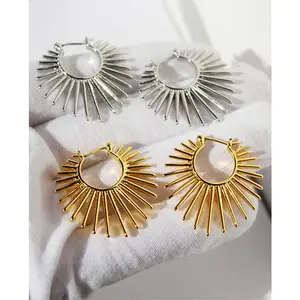 2022 summer large fashion European and American hip-hop trend earrings irregular line fan-shaped earrings