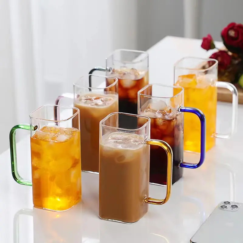 Tasse en verre de tasses de café transparent résistant à la chaleur carré Offre Spéciale avec la poignée de couleur