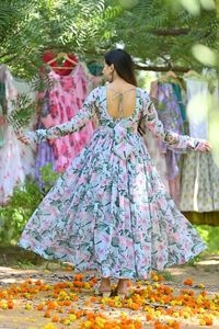 GEORGETTE PESADA CON 7 MTR FLAIR PARAGUERO VESTIDO TOTALMENTE COSTADO PARA MUJERES Y NIÑAS DEL FABRICANTE INDIO A PRECIO AL POR MAYOR - Product Image 6