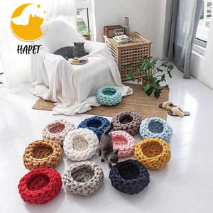 Lit pour chat au crochet fait main meubles en polyester confortables avec nid rectangulaire tricoté épais emballé en carton grotte pour animaux de compagnie - Product Image 4