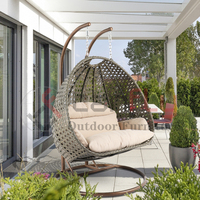 Chaise suspendue en rotin d'extérieur 2 places de qualité hôtelière, élégante en forme d'oeuf pour balançoires de patio