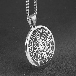 Collar con Colgante de San Benito, Venta Caliente de Mecrt, Collar Religioso de Acero Inoxidable para Hombre y Mujer, Joyería con Colgante - Product Image 3