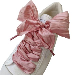 <span class=keywords><strong>Lacci</strong></span> piatti <span class=keywords><strong>eleganti</strong></span> in chiffon con volant larghi 5 cm all'ingrosso <span class=keywords><strong>per</strong></span> sneakers casual in tela e <span class=keywords><strong>scarpe</strong></span> in raso di cotone - Product Image 5