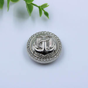 Boutons <span class=keywords><strong>pression</strong></span> personnalisés de haute qualité en alliage de métal avec strass Big Four Parts Press Spring Button for Clothes Down Jacket - Product Image 6