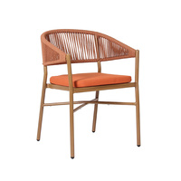 Chaise de salle à manger en rotin naturel tissé en métal aluminium durable Design moderne pour une utilisation en extérieur dans le restaurant, le café, le patio et le jardin.