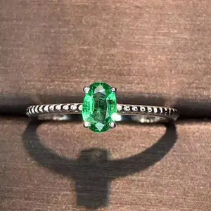 kihlasormus Italy delicate handmade gemstone jewelry with price 18k gold 0.34ct natural green emerald ring for women