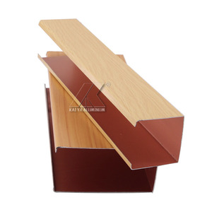 Panneau de <span class=keywords><strong>plafond</strong></span> suspendu en aluminium <span class=keywords><strong>acoustique</strong></span> à grain de <span class=keywords><strong>bois</strong></span> 3D, panneau de <span class=keywords><strong>plafond</strong></span> en aluminium pour décoration intérieure - Product Image 3