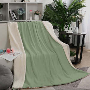 Literie multifonctionnelle doublée de polaire Sherpa Queen Size Couverture en mousseline de coton vert sauge Confort quatre saisons pour bébé adulte - Product Image 2