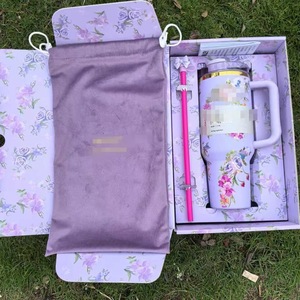 Gobelet isotherme en acier inoxydable de 40 oz H2.0 avec imprimé floral, poignée et paille, compatible porte-gobelet, sans BPA - Product Image 4
