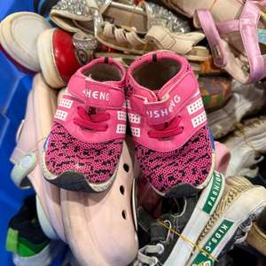 2025 África Niños Zapatos de segunda mano Stock Zapatos usados en pacas para niños Niñas - Product Image 3