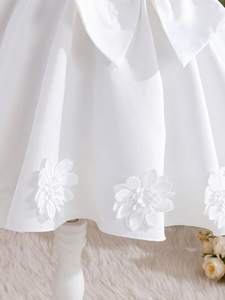 Abito Bianco Senza Maniche per Bambine 4-7 Anni - Elegante <span class=keywords><strong>Vestito</strong></span> da Cerimonia con Grande Fiocco e Decorazioni Floreali 3D - Product Image 5