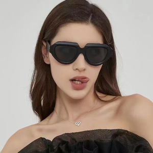 Advanced Hip Hop Sunglasses Outdoor Travel <b>Sunscreen</b> Women's Sunglasses Retro Style - Product Image 3