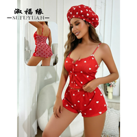 Ensemble pyjama 3 pièces côtelé pour femme P582 avec caraco, short et bonnet de douche, imprimé cœurs rouges et blancs