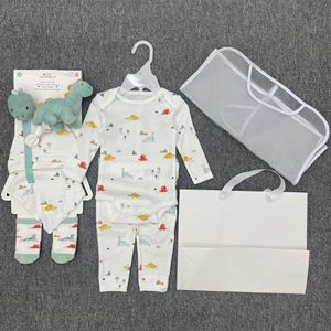 Set <span class=keywords><strong>di</strong></span> Abbigliamento per Neonati <span class=keywords><strong>di</strong></span> Classe A, 8 Pezzi in Confezione Regalo, Include Tutine e Body per Neonati e Bambini <span class=keywords><strong>di</strong></span> Un Mese - Product Image 4