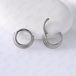 Clips de septum en titane G23 avec design à trois niveaux trapézoïdaux pour femmes et hommes, bijoux de piercing nasal hypoallergéniques - Product Image 6
