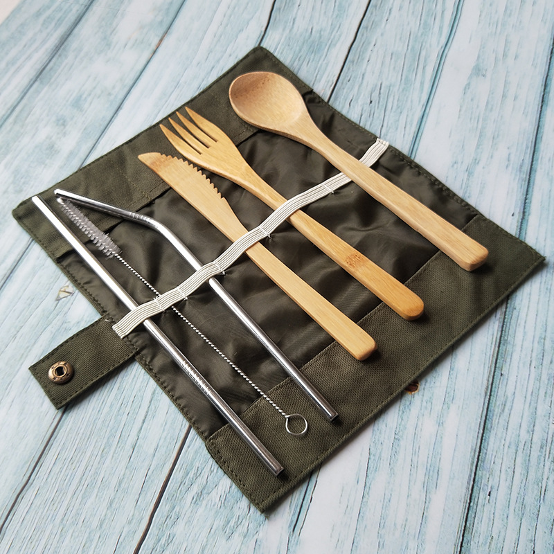 Conjunto verde de 7 piezas.