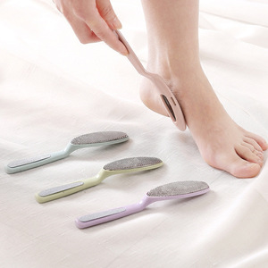 เครื่องมือขจัดหนังด้านเท้าสแตนเลสแบบอ่อนโยนสำหรับใช้ในบ้าน พร้อมที่ขัดเท้า ขจัดเซลล์ผิวที่ตายแล้วอย่างอ่อนโยน ไม่ทำร้ายเท้า - Product Image 1