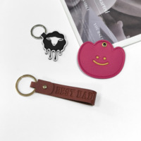 Porte-clés en similicuir découpé sur mesure avec motif animalier de dessin animé, idéal pour la décoration de sacs