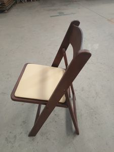 <span class=keywords><strong>Location</strong></span> de chaises de banquets pliantes en plastique PP résine aspect bois brun pour banquet et repas - Product Image 5