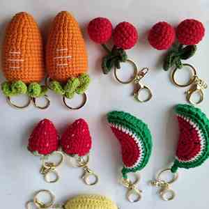 Llavero de Peluche Tejido a Mano con Forma de Fresa, Sandía, Cereza, Zanahoria, Plátano, DIY, de Punto, Simulación de Comida, Fruta, Colgante para Bolso - Product Image 4