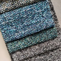 Tissu en polyester chenille de luxe haute densité, doux pour la peau, vendu au mètre, idéal pour coussins de bureau, fauteuils inclinables et canapés de chambre.