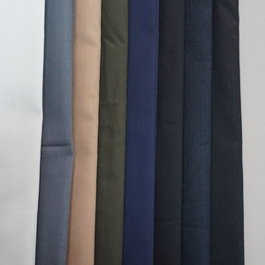 Tissu en popeline TC T/C 65% Polyester 35% <span class=keywords><strong>coton</strong></span> Style <span class=keywords><strong>Ripstop</strong></span> sergé teint uni pour vêtements pour garçons Sacs Technique tissée pour l'utilisation de la casquette - Product Image 3