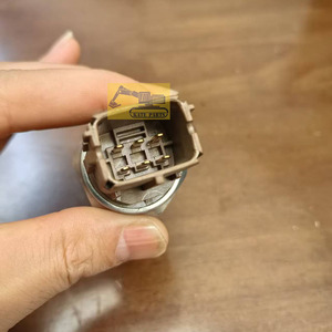 <span class=keywords><strong>HINO</strong></span> 700燃料レール圧力89458-E0040 89458E0040 89458-E0030 89458E0030 89458E0030 <span class=keywords><strong>HINO</strong></span>モーター用高品質レールセンサー - Product Image 4