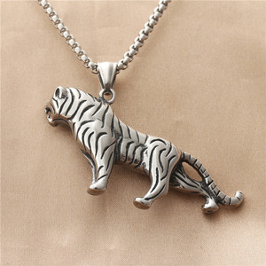 Yunnique – collier avec pendentif tigre en acier inoxydable pour hommes, bijoux rétro en forme d'animal géométrique, à la mode, 19099 - Product Image 2