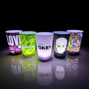 Gobelet lumineux activé par l'eau en plastique de 16 oz, gobelet LED sensible à l'eau pour les fêtes, fabriqué au Vietnam - Product Image 4