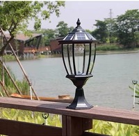 Lumière de pilier de porte imperméable extérieure de style européen pilier solaire voie lumineuse noir pilier LED en aluminium de 12 watts