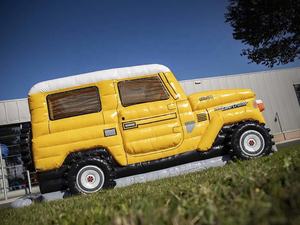 Toyota Land Cruiser - Van der Linde Concessionnaire automobile voitures château gonflable grandeur nature voiture gonflable - Product Image 3