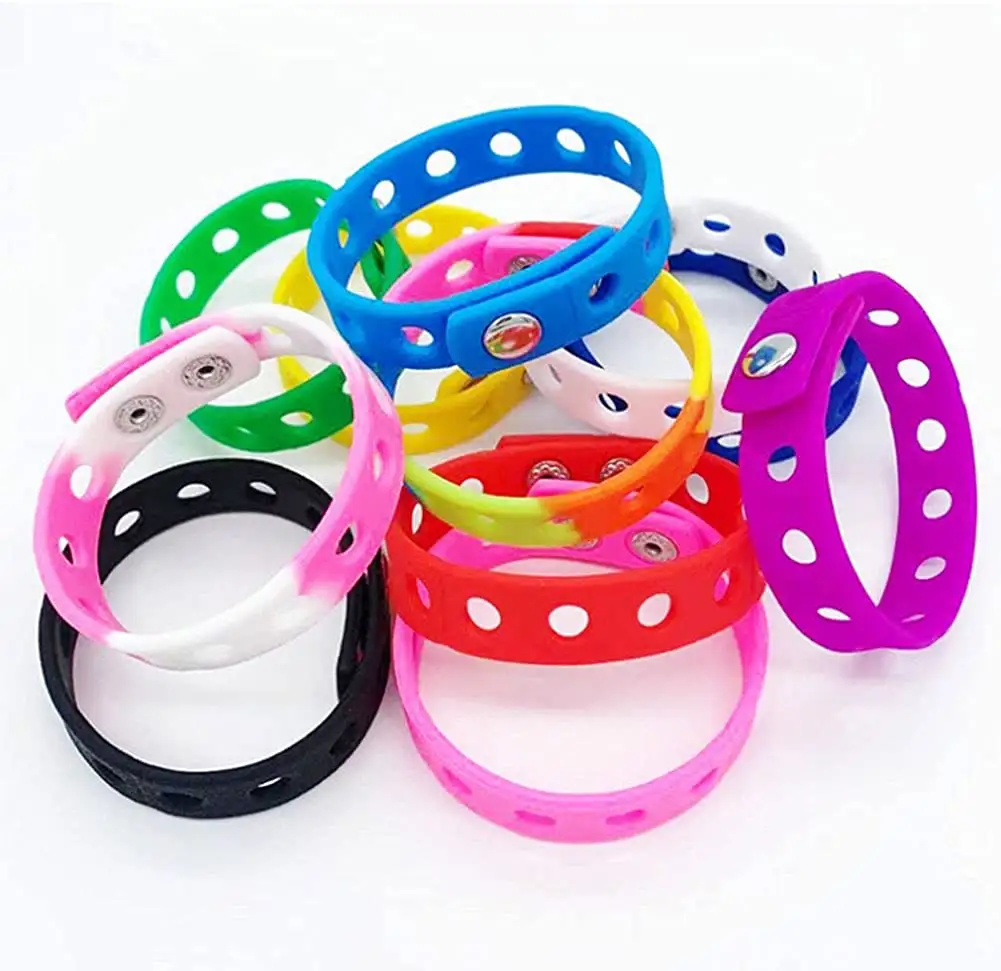 Breloques amovibles 8 pouces réglables Bracelets en silicone colorés mignons bracelet à breloques en PVC ensemble d'accessoires décoratifs DIY