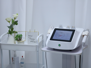 Appareil de radiofréquence 2 en 1 pour le raffermissement de la peau et l'élimination des vergetures, Morpheos 8 fractionnel avec marteau froid - Product Image 3