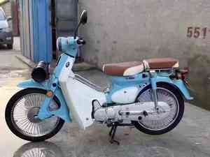 Jialing <span class=keywords><strong>110</strong></span> Nacional IV EFI Monocilíndrico 110cc con Ruedas de Radios, Inspección de Ordenador de a Bordo, Origen Italia, 61-80km/h - Product Image 3