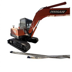 รถขุดตีนตะขาบ Doosan DH55 สีส้ม อุปกรณ์ก่อสร้างสำหรับงานหนัก มือสอง - Product Image 1