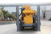 Foreuse rotative hydraulique complète de type chenillé de 700 m pour forage de roche DTH et puits d'eau