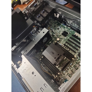 Estación de Trabajo Nueva P5820X Core I9 10980XE <span class=keywords><strong>8GB</strong></span> DDR4 1T SSD+HDD <span class=keywords><strong>RW</strong></span> 950W T5820 - Product Image 4