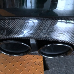 ดิฟฟิวเซอร์กันชนหลังสำหรับ Mercedes Benz C238 E53 E63s พร้อมครีบสปอยเลอร์และปลายท่อไอเสีย - Product Image 6