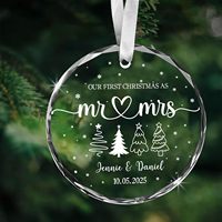 Ornement en verre personnalisé Monsieur/Madame 2026, cadeau de Noël pour couple nouvellement marié, ornement de mariage personnalisé avec nom et date